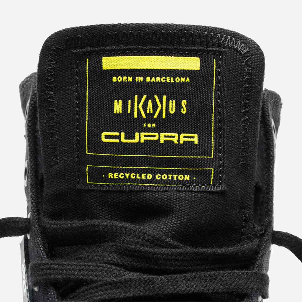 Mikakus Born x CUPRA Black