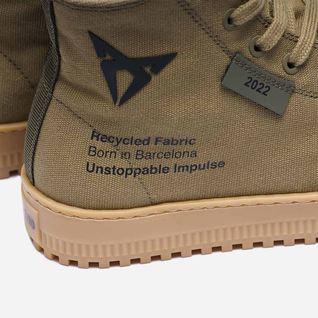 Mikakus Born x CUPRA Khaki