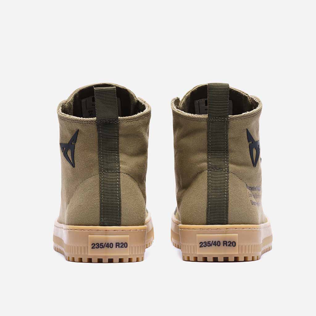 Mikakus Born x CUPRA Khaki