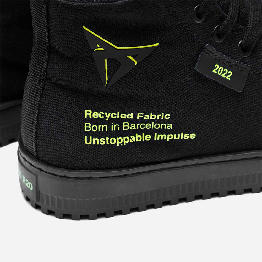 Mikakus Born x CUPRA Black Mikakus Barcelona