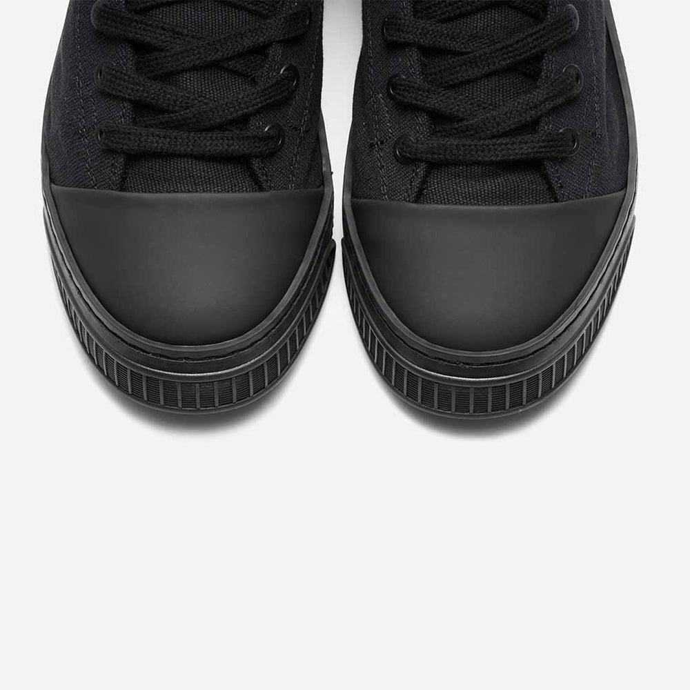 Mikakus Born x CUPRA Black – Mikakus Barcelona